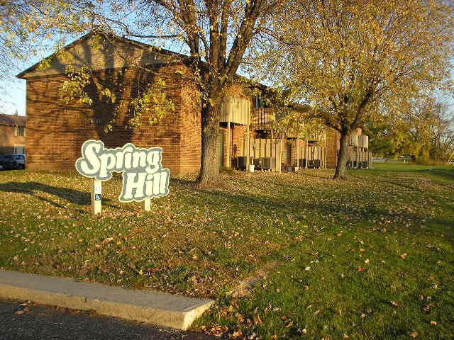 Spring Hill Apartments Photo